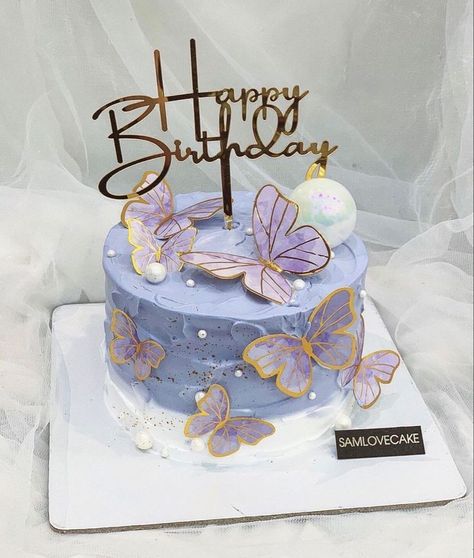 Simple Butterfly Cake, Birthday Cakes Butterfly, Butterfly Cake Ideas, Cakes Butterfly, Cakes Cute, Blue Birthday Cake, Snack Chocolate, Butter Cakes, 14th Birthday Cakes