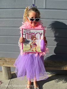 Fancy Nancy Costume for World Book Day Literature Costumes, Bookweek Costumes, Book Week Characters, Girl Book Characters, Childrens Book Character Costumes, Story Book Costumes, Storybook Costumes, Fancy Nancy Costume, Character Day Ideas