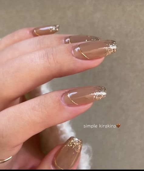 Nail Art Pengantin, Nail Art Coklat, Corporate Nails, Nail Art Neutral, Nail Extension Designs, Shimmer Nail Art, Golden Nail Art, Brown Nail Art, Elegant Touch Nails