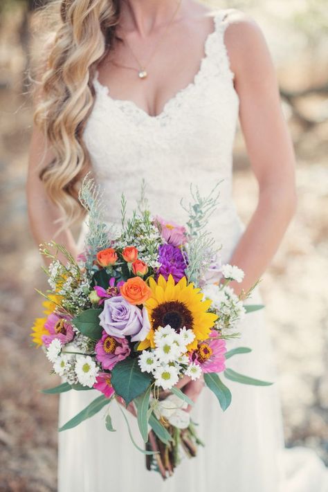 Wedding Bouquets With Sunflowers, Bouquets With Sunflowers, Chic Bouquet, Sunflower Bridal Bouquet, Wedding Locations California, Colorful Wedding Bouquet, Wedding Flower Guide, Sunflower Wedding Bouquet, Bridal Sunflowers