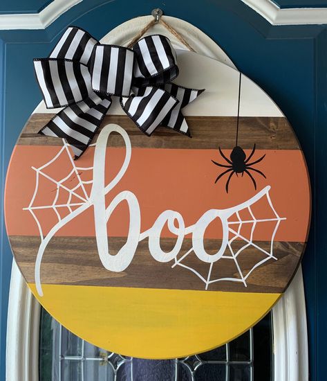 Halloween Door Decoration Ideas, Boo Door Hanger, Door Rounds, Boo Door, Cnc Door, Square Signs, Painting Signs, Class Crafts, Halloween Front Door