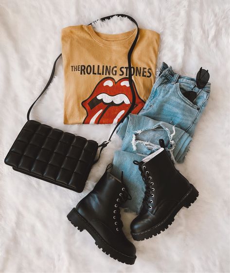 Rolling Stones Outfit, The Sister Studio, Sister Studio, Rolling Stones Tee, Happy Sunday Friends, Sunday Friends, Jeans And Vans, Vans Outfit, Stylish Work Attire