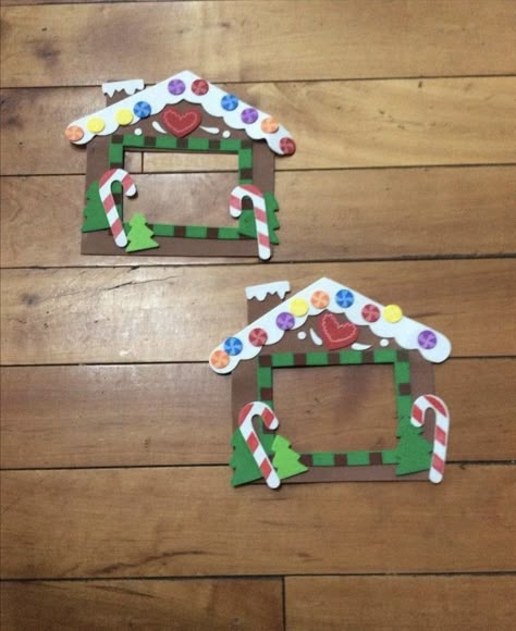 Christmas Frames Diy Kids, Christmas Picture Frame Crafts For Kids, Picture Frame Ornaments Diy Kids, Christmas Photo Frame Diy, Natal Baby, Gingerbread House Craft, Candy Decorations Diy, Christmas Diy Kids, Christmas Art For Kids