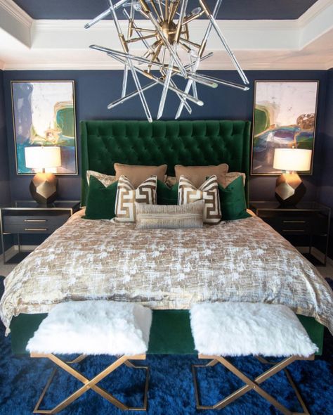 Best Patio Furniture, Green Bedroom Decor, Glam Bedroom Decor, Glam Bedroom, Gold Bedroom, Patio Furniture Ideas, Bedroom Green, Decor Home Living Room, Master Bedrooms Decor