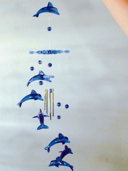 Dolphin windchime. Dolphin Room Decor, Cedar Bedroom, Dolphin Aesthetic, Dolphin Bedroom, Beautiful Dolphins, Taz Tattoo, Ocean Dolphins, Kids Phonics, Dolphin Decor