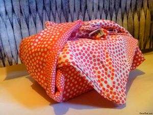 Pillow Case Upcycle, Uses For Pillow Cases, Old Pillow Case Ideas, Old Bedsheet Reuse Ideas, Repurpose Pillowcases, Upcycle Pillowcase, Pillowcase Repurpose, Recycled Pillows, Pillow Case Crafts