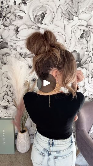 Facebook Easy Care Hairstyles, Big Bun Hair, Texturizing Spray, For Your Love, Hair Tutorials, Lazy Day, Hair Tips, Hair Care Tips, Hair Dos