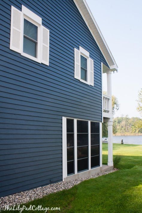 Westcott Navy Paint by Benjamin Moore - Navy and White exterior paint colors White Exterior Paint Colors, Country Home Exterior, Benjamin Moore Exterior, Coastal Paint Colors, White Exterior Paint, Navy Paint, Green Shutters, Blue Wall Colors, House Paint Color Combination