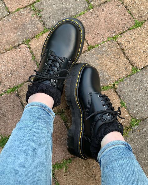 ��� #drmartens #airwair #alternative #grunge #boots #drmartensofficial #8053 #creepers ##drmartensstyle #worndifferent #aesthetic #goth Doc Martens Heels, Drmartens Shoes, Dr Martens Quad, Loafer Outfits Women, Loafer Outfits, Platform Doc Martens, Dr Martens Outfit, Dr Martens Style, Grunge Boots