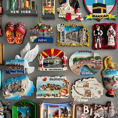 XF handmade tourist souvenir fridge magnets home decor crafts gifts Aesthetic Fridge Magnets, Fridge Magnets Aesthetic, Fridge With Magnets, Travel Magnets, Souvenir Display, Doll Museum, Magnet Board, Fridge Decor, Vintage Room Decor