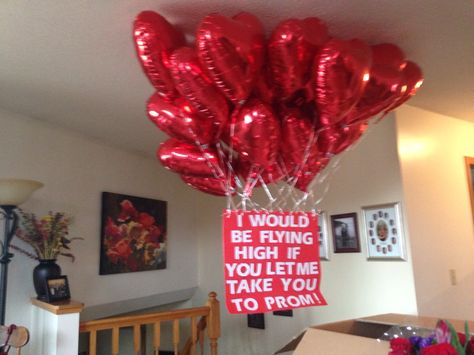 Hard to believe 29 balloons fit into one box, but this made for a great Promposal Big Promposal Ideas For Girlfriend, Balloon Promposal, 29 Balloons, Candlelit Proposal, Proposal Balloons, Prom Asks, Prom Posals, Prom Invites, Cute Promposals