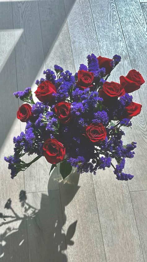 #bouquet #fleur #rose #violet #red Red Roses And Lavender Bouquet, Red And Purple Flowers, Violet Roses, 2026 Wedding, Purple Bouquets, Rose Flower Arrangements, Red Bouquet Wedding, My Season, Red Bouquet