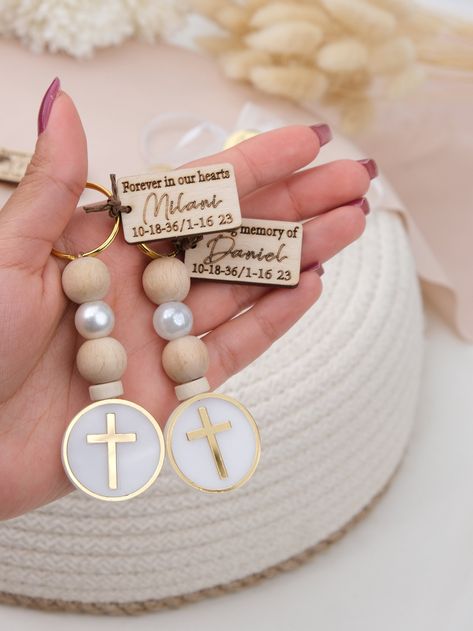 Keychain Favors, Memorial Cross, Memorial Favors, Memorial Services, Cross Keychain, Gold Keychain, Cross Gold, Bag Names, Sachet Bags