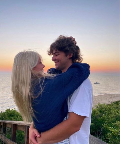 Bf Bf, Teenage Love, Couple Goals Teenagers, The Love Club, Cute Couples Photos, Boyfriend Goals, Relationship Goals Pictures, Photo Couple, Cute Relationship Goals