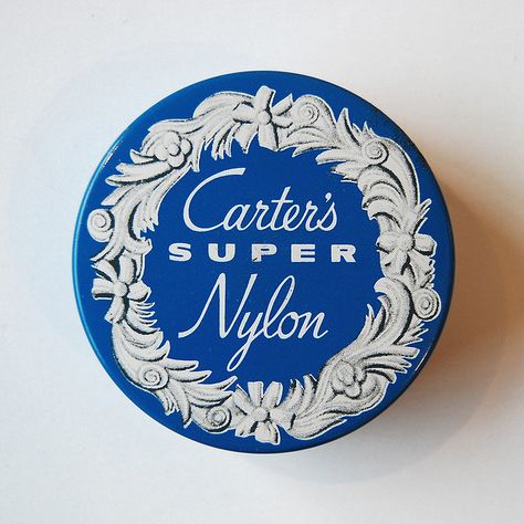 Carter's Super Nylon // Vintage Typewriter Tins Vintage Tin Packaging, Tin Packaging Design, Tin Packaging, Tin Collection, Graphic Design Collection, Typo Logo, Retro Typography, Vintage Typewriter, Vintage Packaging