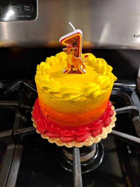 Lion King Smash Cake First Birthdays, Lion King Smash Cake, Lion King Birthday Cake, 1sr Birthday, Orange Birthday Cake, Lion King Cake, 1st Birthday Foods, Lion King Birthday Party Ideas, Lion Guard Birthday