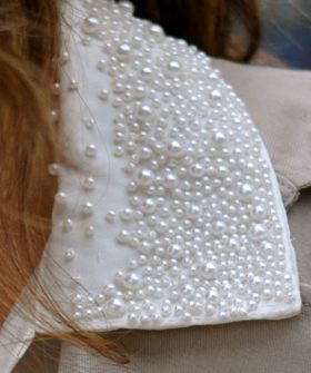 A cool new way to wear pearls, plus more AM news. Saint Elizabeth, Collars Diy, Pearl Collar, Wear Pearls, Building Projects, Fashion Details, Beaded Embroidery, Sewing Hacks, Diy Fashion