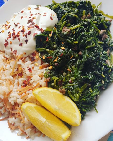 Spinach With Lebanese Rice Recipe https://fooooods.com/spinach-with-lebanese-rice-hungergameswithazzy Arab Dishes, Lebanese Spinach, Lebanese Rice Recipe, Rice And Spinach, Spinach And Rice, Lebanese Dishes, Lamb Backstrap, Lebanese Rice, Lebanese Salad