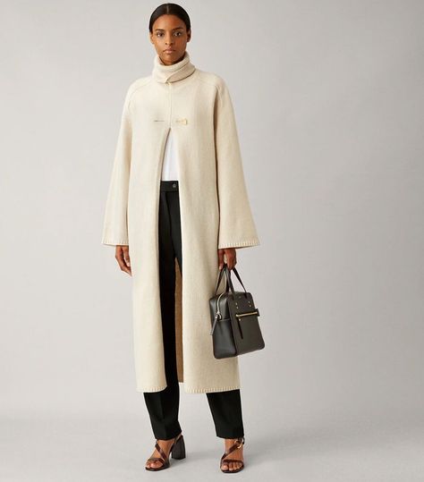 Joseph Vivien Oversize Knit Joseph Clothing, Joseph Fashion, Cashmere Cape, Oversize Fashion, Oversize Knit, Instagram Outfits, Oversized Style, Stretchy Dress, Fit Dress