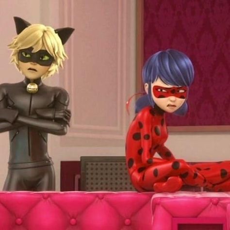 Miraculous Ladybug Screenshots, Ladybug E Catnoir, Lady Noir, Miraculous Ladybug Oc, Miraculous Wallpaper, Miraculous Ladybug Fanfiction, Marinette And Adrien, Miraculous Characters, Emotional Photography