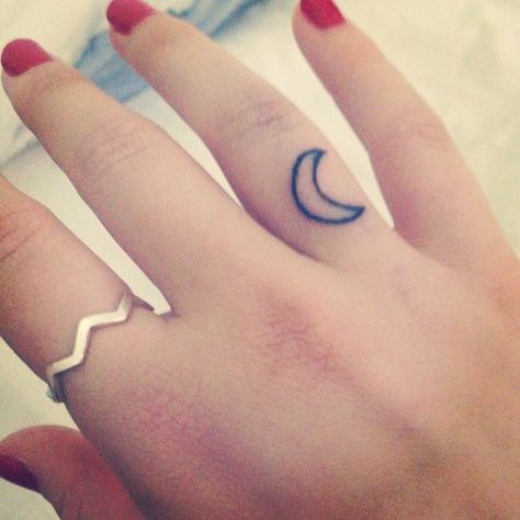 Moon finger tattoo Moon Finger Tattoo, Tattoo On Finger, Tattoo For Boyfriend, About Moon, Finger Tattoo Designs, About Butterfly, Butterfly Collection, Finger Tattoo, Tattoo Ideas For Women