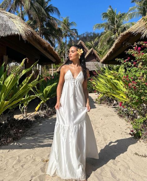 Tropical Beach Outfits Summer Vibes, Island Birthday Dress, Mauritius Aesthetic Outfits, White Tropical Outfit, Island Girl Outfit Aesthetic, Philippines Vacation Outfits, Moana Aesthetic Outfit, Island Aesthetic Outfit, Tropical Chic Outfit