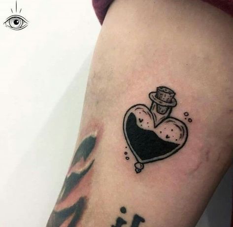 𝒊𝒈: 𝒃𝒓𝒂𝒏𝒅𝒚𝒓𝒕𝒐𝒓𝒓𝒆𝒔 ♡ Inspiration Tattoos, Tattoos Geometric, Spooky Tattoos, Halloween Tattoo, Poke Tattoo, Aesthetic Tattoo, Halloween Tattoos, Dope Tattoos, Small Tattoo