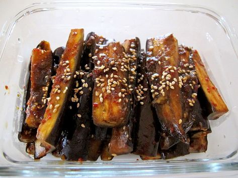 Bbq Eggplant, Eggplant Side Dishes, Cook Eggplant, Korean Banchan, Cooking Trout, Quotes About Food, Spicy Eggplant, Vegetable Cooking, Cooking Roast Beef