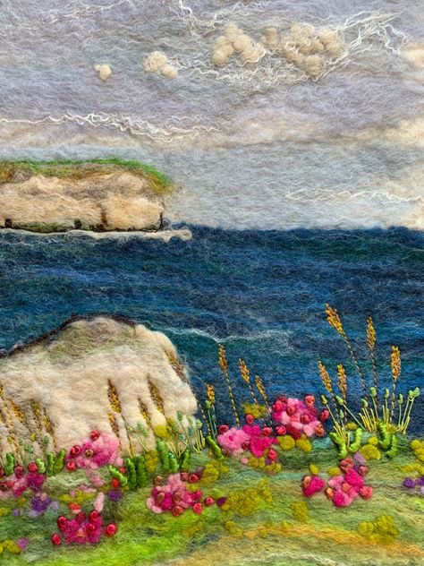 Felt Stuffies, Art Felting, Sea Thrift, Felted Pictures, Felt And Embroidery, Felt Painting, Tovad Ull, Coat Ideas, Artwork Portfolio