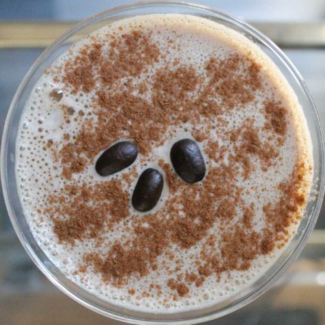 Pumpkin Spice Espresso Martini Moon Pumpkin, Fall Favorites Recipes, Bourbon Cream, Boston Food, Quarter Moon, Pumpkin French Toast, Pumpkin Spice And Everything Nice, Coffee Liqueur, Caramel Creams