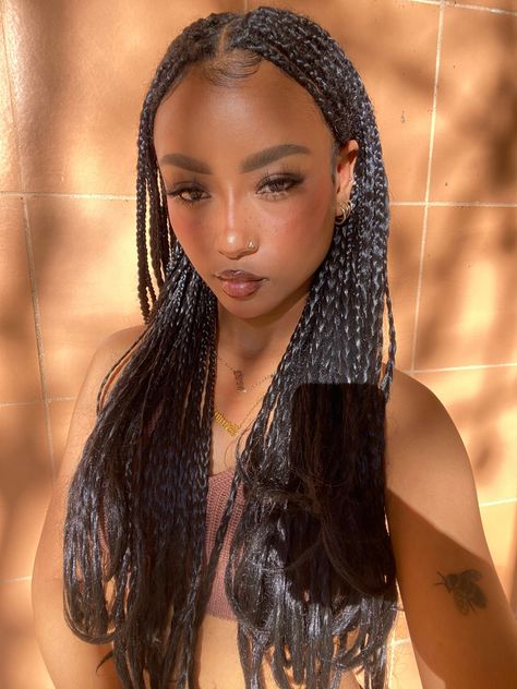 Womens Box Braids, Box Braid Jewelry, Bumped Ends Braids, 90 Braid Hairstyles, Hairstyle Black Women Braided, Different Braid Styles For Black Women, Summer Hair Black Women, Braids For Black Women Summer, Summer Braid Ideas