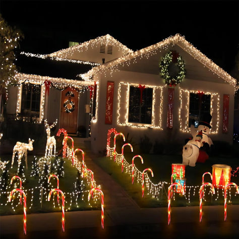 Garden Christmas Decorations, Solar Powered Christmas Lights, Cane Lights, Walkway Garden, Yard Walkway, Christmas Candy Cane Decorations, Solar Christmas Lights, Christmas Lights Outside, Hanging Christmas Lights