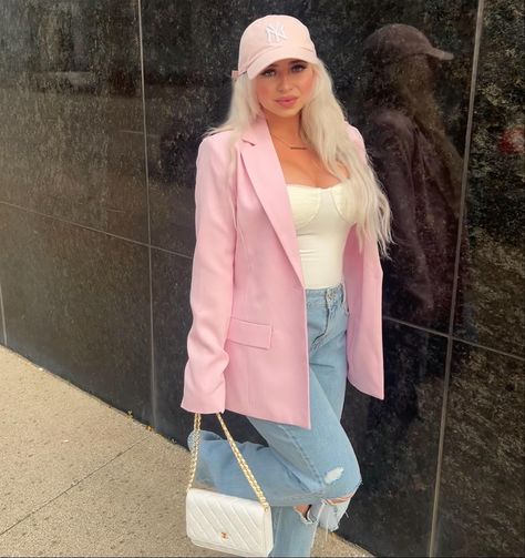 Pink blazer outfit idea business causual pink heels Blush Pink Blazer Outfit, Pink Blazer Outfit Classy, Pink Business Casual, Pink Blazer Outfit, Idea Business, Pink Business, Outfit Classy, Blazer Outfit, Cute Lazy Day Outfits