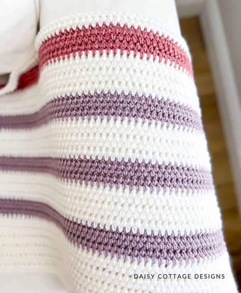 Easy Big Crochet Blanket Pattern: The Mulberry Twist Throw Big Crochet Blanket, Striped Blanket Crochet, Easy Blanket Crochet Pattern, Easy Blanket Crochet, Crochet Quilt Pattern, Crochet Project Free, Big Crochet, Easy Blanket, Placemat Patterns