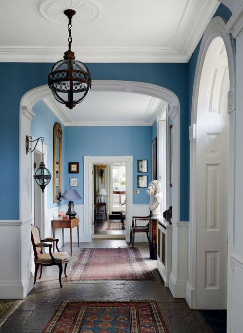 Blue Hallway, 18th Century House, Georgian Interiors, Garden Magazine, London Townhouse, West Country, Georgian Homes, Blue Color Schemes, Country Furniture