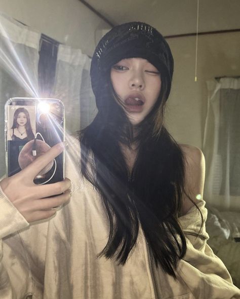 사진 촬영 포즈, Pic Pose, Foto Ideas Instagram, Ulzzang Fashion, Pretty Photos, How To Pose, 가을 패션, Pretty Selfies, Insta Photo Ideas