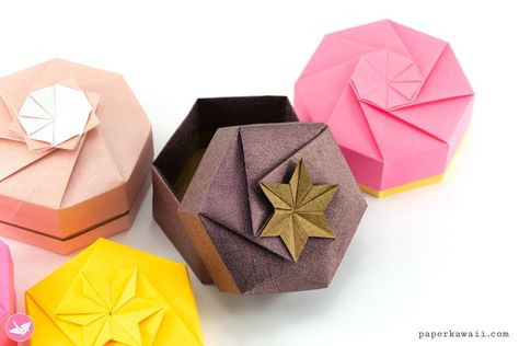 Origami Hexagonal Gift Box Tutorial via @paper_kawaii Origami Kutu, Maths Project, Origami Folds, Gift Box Tutorial, Paper Kawaii, Box Origami, Origami Boxes, Origami Gift Box, Hexagon Box