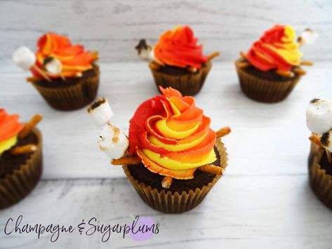 How to Decorate Amazing Campfire Cupcakes - Champagne and Sugarplums Faux Campfire, Grill Cupcakes, Fire Cupcakes, Campfire Cupcakes, Summer Cupcake, Luau Cupcakes, Campfire Cake, Campfire Desserts, Summer Cupcakes