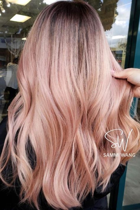 Breathtaking Rose Gold Hair Ideas You Will Fall In Love With Instantly ★ Rose Gold Hair Outfit Ideas, Rose Blonde Balayage, Copper Rose Gold Hair Balayage, Rose Gold Highlights Blonde, Blonde Pink Balayage, Copper Rose Gold Hair, Rose Gold Hair Balayage, Light Color Hair, Rose Blonde Hair