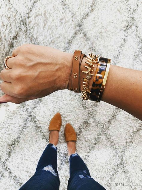 Arm party inspiration - tan leather, gold and tortoise bracelet layering ideas - This is our Bliss Bracelet Layering Ideas, Layering Inspiration, Bracelets Stacked, Custom Bar Necklace, Fashion For Moms, Mixed Metal Bracelets, Bracelet Layering, Stella Dot Style, Big Women Fashion