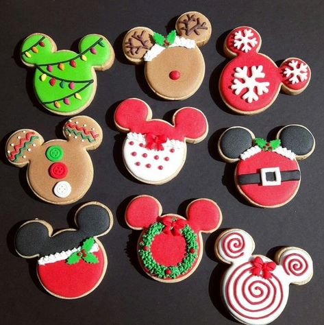 50 Easy And Fun Christmas Treats & Cookies To Make With Kids - RecipeMagik Mickey Mouse Cookies Christmas, Mickey Christmas Cookies Decorated, Mickey Mouse Christmas Cookies, Mickey Christmas Cookies, Disney Sugar Cookies, Disney Christmas Cookies, Cookies To Make With Kids, Cookies With Kids, Fun Christmas Treats