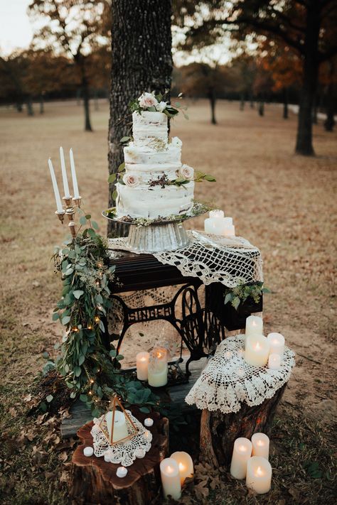 Fairy Witch Wedding, Vintage Cake Table Wedding, Rustic Antique Wedding, Vintage Theme Wedding, Vintage Wedding Cake Table, Vintage Rustic Wedding Decor, Treehouse Wedding, Vintage Reception, Vintage Wedding Centerpieces