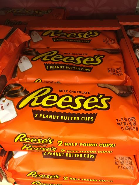 Reeses Aesthetic, Reese Puffs, Reese Core, Reese's Chocolate, Reese's Puffs, Reese's Peanut Butter Cups, Reeses Cups, Zara Drip, Exchange Student