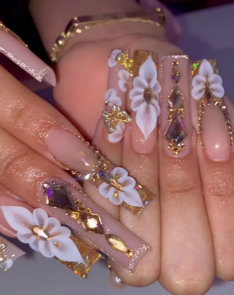 Yellow Nails With Rhinestones, Yellow Birthday Nails, Gold Birthday Nails, Yellow Acrylics, Sweet 16 Nails, Acrylic Nails Yellow, Acrylic Nail Designs Classy, Quince Nails, Quinceanera Nails