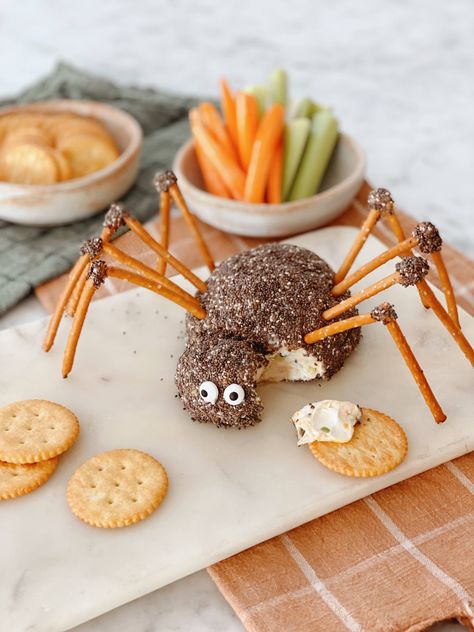 Spider Cheeseball, Halloween Cheeseball, Halloween Cheese Ball, Spider Food, Halloween Cheese, Bug Food, Black Chia Seeds, Halloween Buffet, Halloween Food Treats