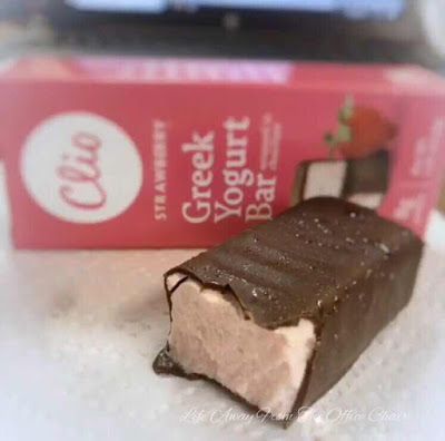 Clio Greek Yogurt Bars Recipe, Chocolate Covered Yogurt Bars, Clio Bars Recipe, Homemade Clio Greek Yogurt Bars, Clio Greek Yogurt Bars, Greek Yogurt Bars, Chocolate Covered Blueberries, Greek Yogurt Cheesecake, Yogurt Bars