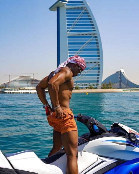 Travel Aesthetic Men, Dubai Outfits Ideas Men, Mens Holiday Pics, Picture Ideas For Guys, Vacation Pictures Men, Dubai Photoshoot Men, Dubai Aesthetic Outfits Men, Men On Vacation, Mens Swimwear Looks