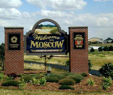 University of Idaho Moscow | Moscow, ID - University of Idaho NROTC Gateway Signage, Moscow Idaho, University Of Idaho, Vision Board Photos, College Life, Us Travel, Idaho, Welcome Sign, Moscow