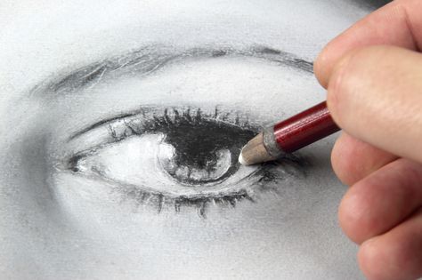 15 Secrets of Forensic Artists Best Drawing Pencils, Forensic Artist, Drawing Made Easy, Pair Of Eyes, Drawing Pencils, Beautiful Flower Drawings, Best Pencil, Eye Drawing Tutorials, Best Drawing