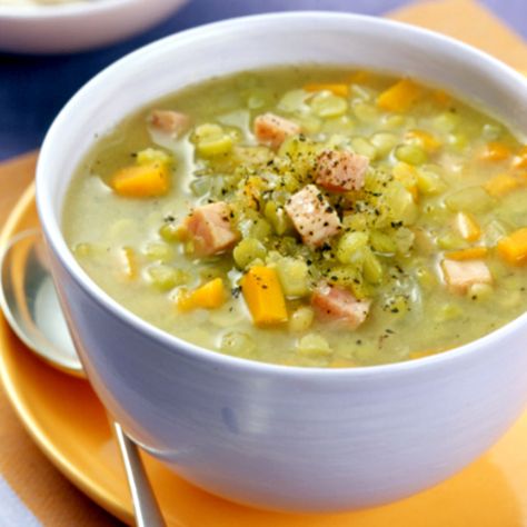 Enjoy a tasty and healthy recipe. Learn how to make Split Pea Soup. Weight Watchers Diet Plan, Italian Chicken Soup, Canadian Cuisine, Split Pea Soup Recipe, Pea And Ham Soup, Weight Watchers Soup, Weight Watchers Soup Recipes, Weight Watchers Recipes, Split Pea Soup